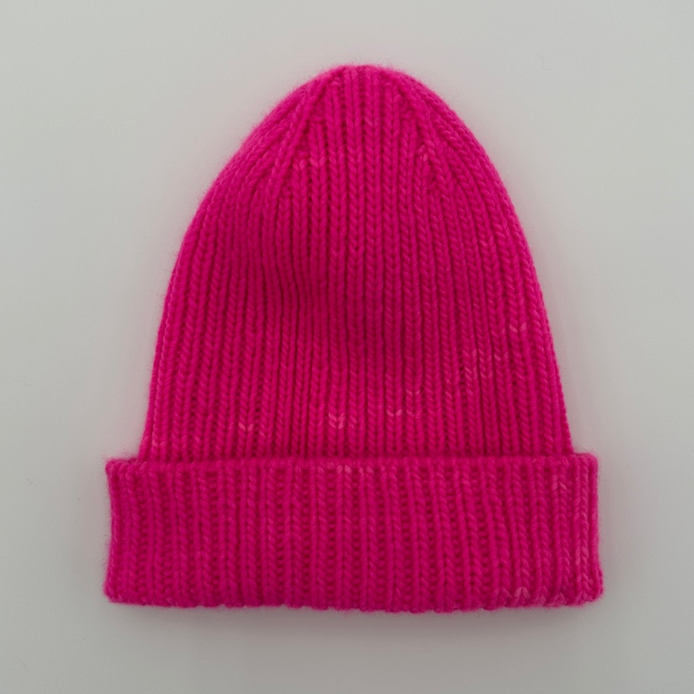 Women's Vibrant Hot Pink Knit Beanie